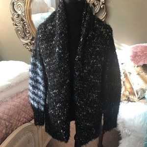 Cozy sweater 🖤